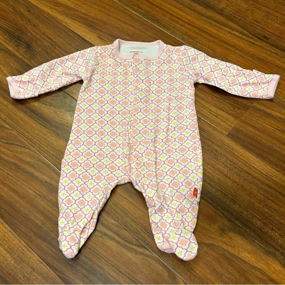 Magnetic Me white/pink patterned magnetic footed pajamas